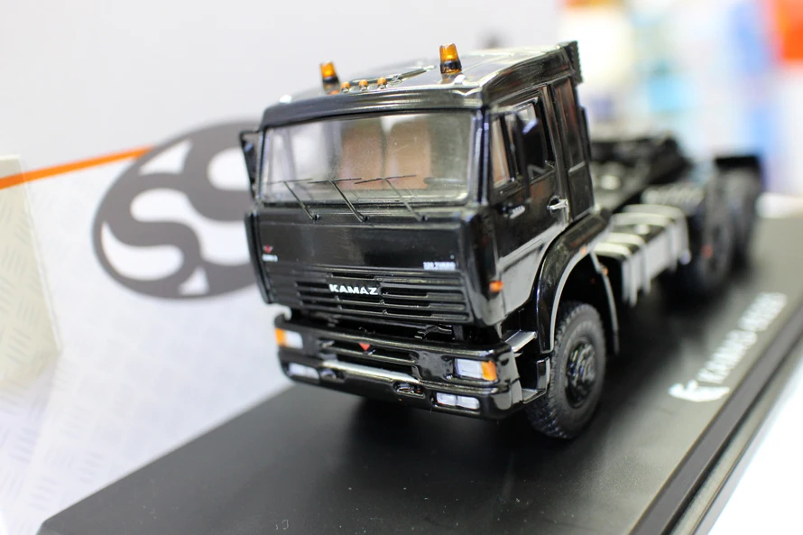 New 1/43 Scale KAMA3 65225 KAMAZ TRACTOR by Star Scale Models Diecast USSR truck For Collection Gift new ssm 1 43 scale maz 6422 tractor blue ussr truck ssm1172 by start scale models diecast cars for collection gift