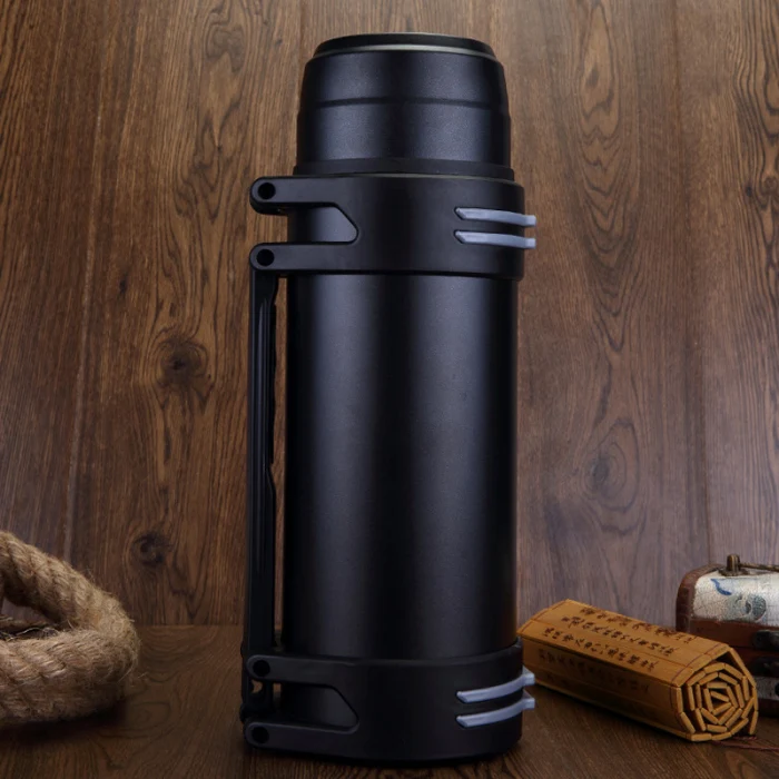Insulated Water Bottle Stainless Steel 2L Double Walled Mug Flask for Outdoor Travel Hogard