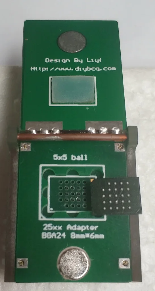 

BGA24 флип-выжигание разъем 8 мм * 6 мм 5*5 Шариковый массив BGA24 К DIP8