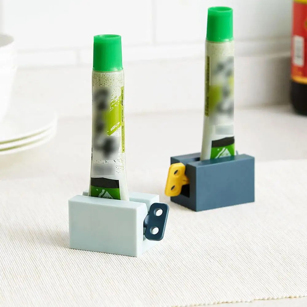 Creative Plastic Rolling Toothpaste Manual Tube Squeezer Toothpaste Easy Portable Dispenser