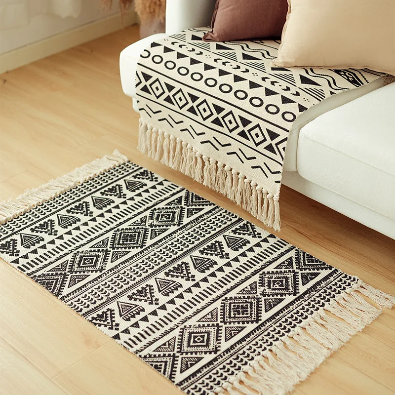 

Cotton Rugs Washable Black and White Cotton Area Rug with Tassels Woven Bohemian Carpet Floor Mat for Kitchen Living Room Home