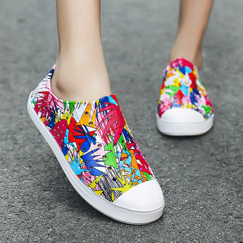 Fashion Graffiti Summer Sandals Women Casual Sneakers Couple Slip-on Soft Sandalias Colorful Adult Hollow-Out Beach Flats Shoes