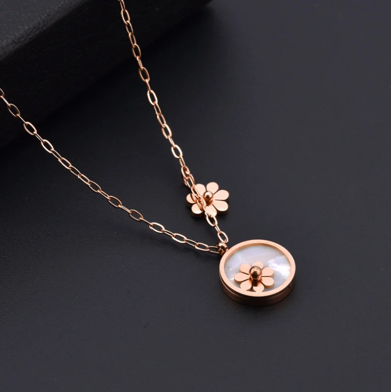 

10pcs Fashion Daisy Pendant Clavicle Chain Elegant Women's Necklace Jewelry Gift