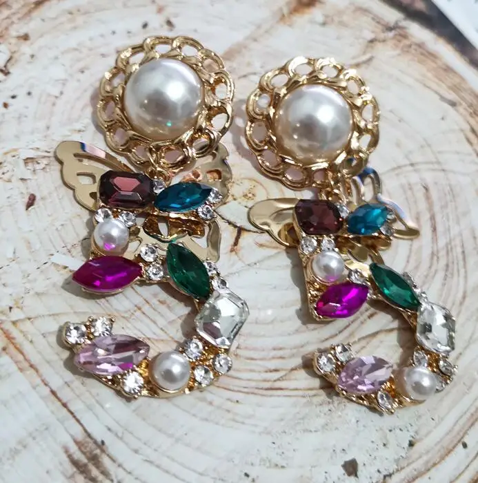 Personality Luxury Big No.5 Dangle Earring Circle Cc Earrings - Metal Color: Light Yellow Color
