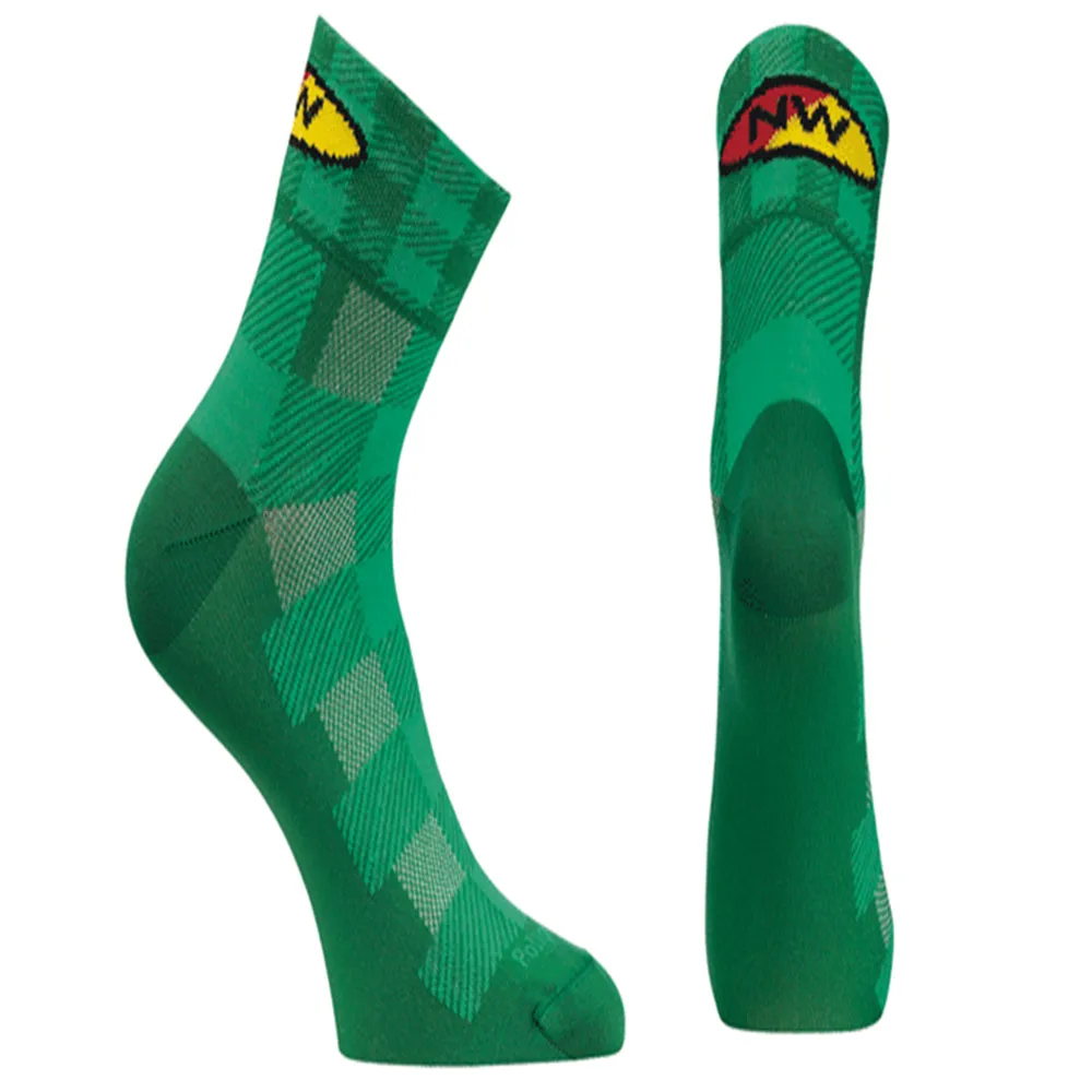 Высококачественные мужские про команды женские носки для велоспорта MTB велосипедные носки дышащие дорожные велосипедные носки спортивные носки - Цвет: green