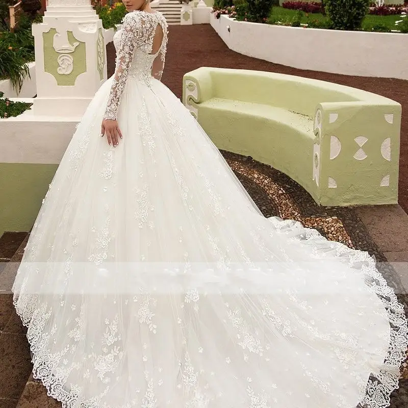Charming Appliques Long Sleeves A-Line Wedding Dress 2019 Fashion Scoop Neck Lace Up Princess Bridal Gown Vestido de Noiva (1)