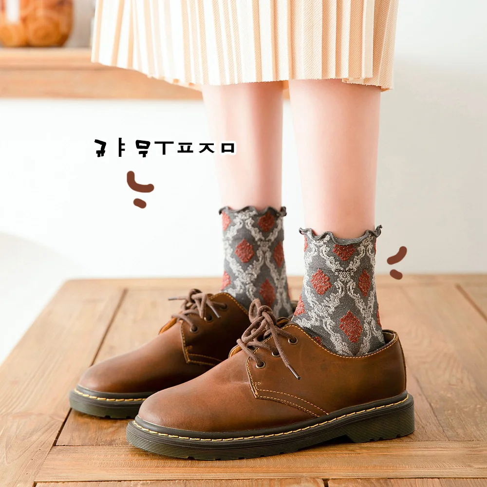 

Новые женские носки в Ретро этническом стиле, повседневные женские Забавные милые весенне-осенние хлопковые носки с цветами для девочек, подарки, 1 пара ws202