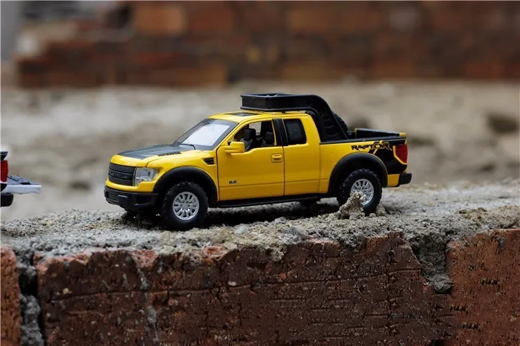 1:32 Ford Raptors F150, модель автомобиля из сплава, игрушка с оттягиванием, флеш и музыка, литье под давлением, металлический пикап, модель, классический американский автомобиль для мальчиков