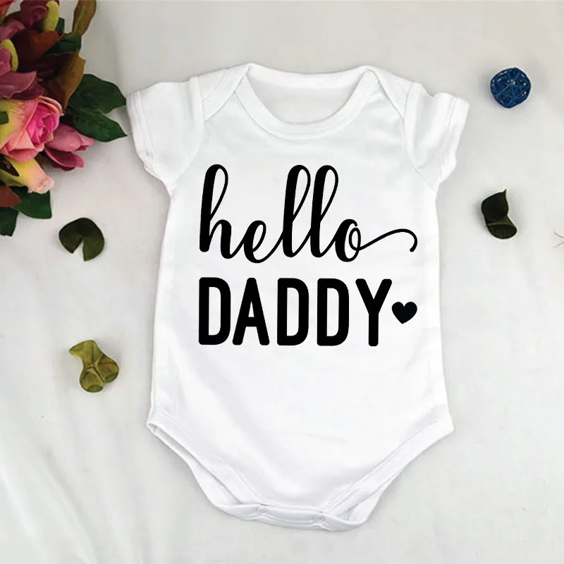 Hello Daddy/детский комбинизон для маленьких мальчиков и девочек, детские боди с короткими рукавами, хлопковый костюм для малышей, топы с вязаными воротниками, комбинезон