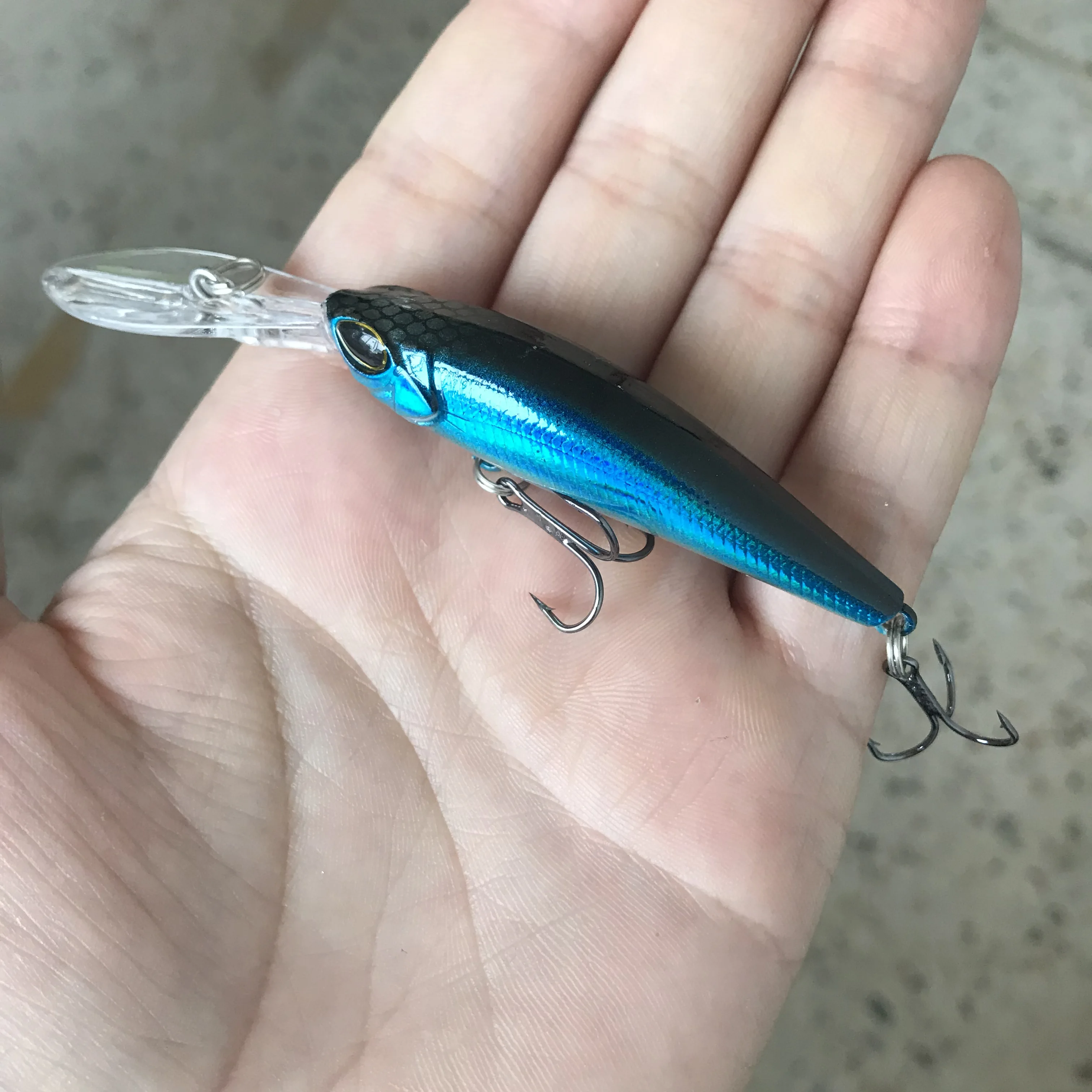 Description Picture 6 of item1Pcs Floating Minnow Fishing Lure Wobblers 9cm 5.8g Artificial plastic Hard Bait Crankbait Bass Pike Jerkbait Fishing Tackle
