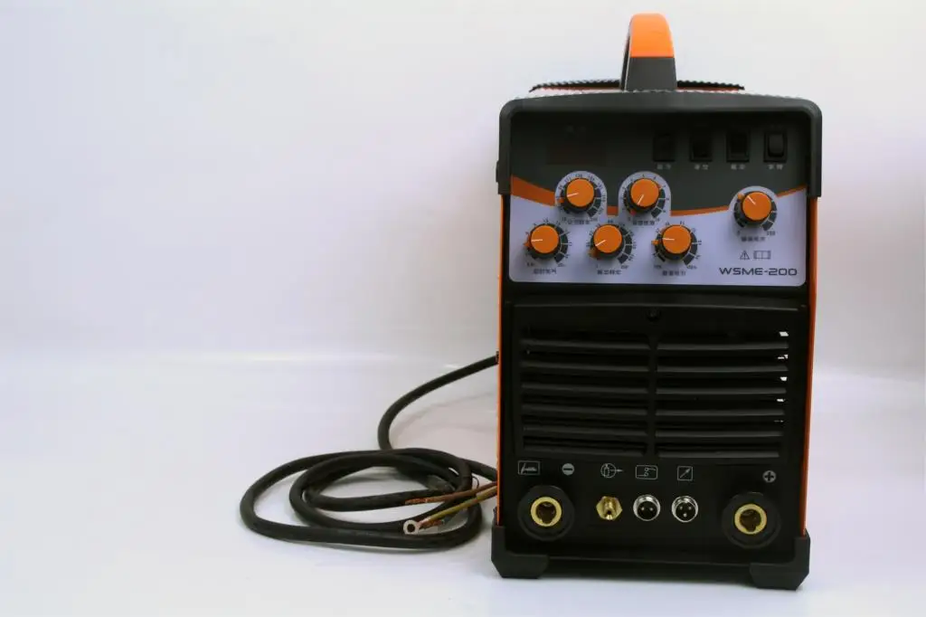 Spawarka impulsowa AC DC spawarka tig aluminiowa WSME-200 TIG-200 TIG-200P 220V High precision Spawarka impulsowa AC DC spawarka tig aluminiowa WSME-200 TIG-200 TIG-200P 220V High precision