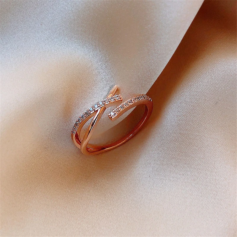 Luxury gold colour pearl zircon rings