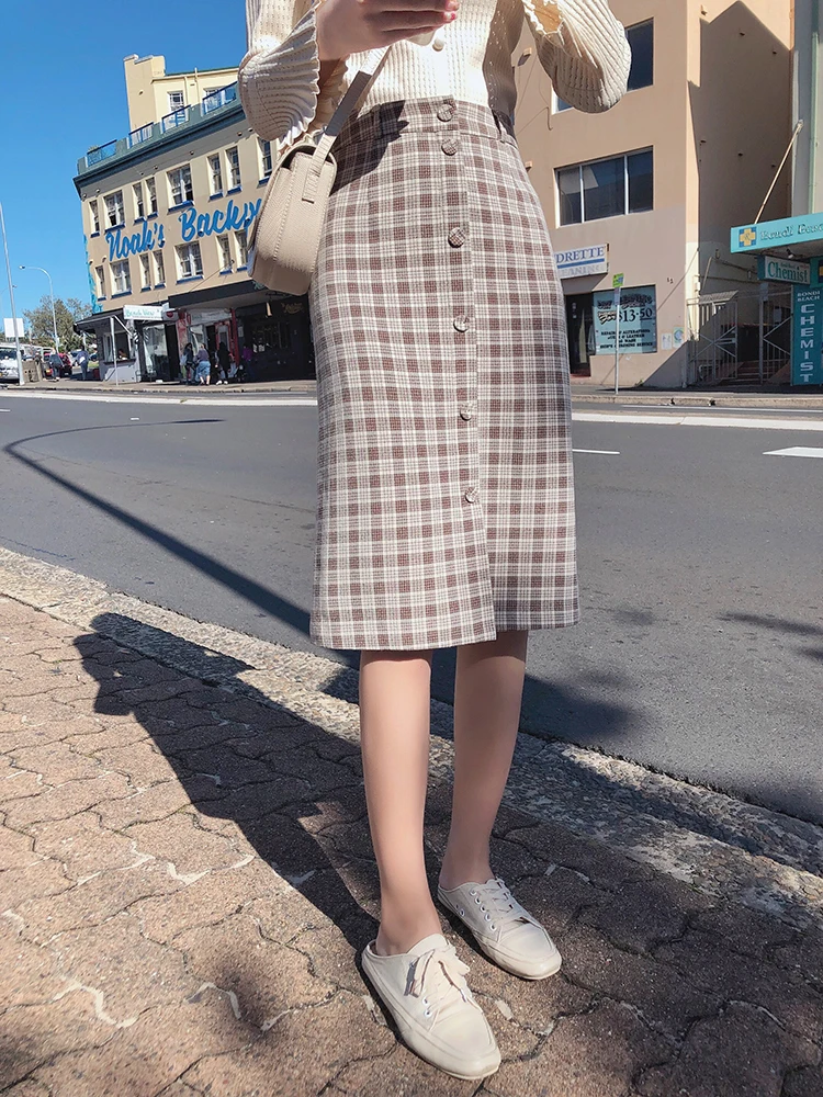 Mishow Осенняя Женская клетчатая трапециевидная юбка, Корейская приталенная однобортная Женская юбка средней длины с высокой талией MX19C1713
