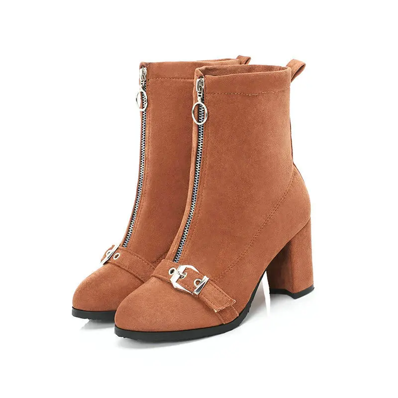 QUTAA/ г.; женская обувь из флока на квадратном каблуке с теплым мехом; модная зимняя обувь с круглым носком; Ботильоны на молнии с пряжкой спереди; размеры 34-43 - Цвет: Коричневый