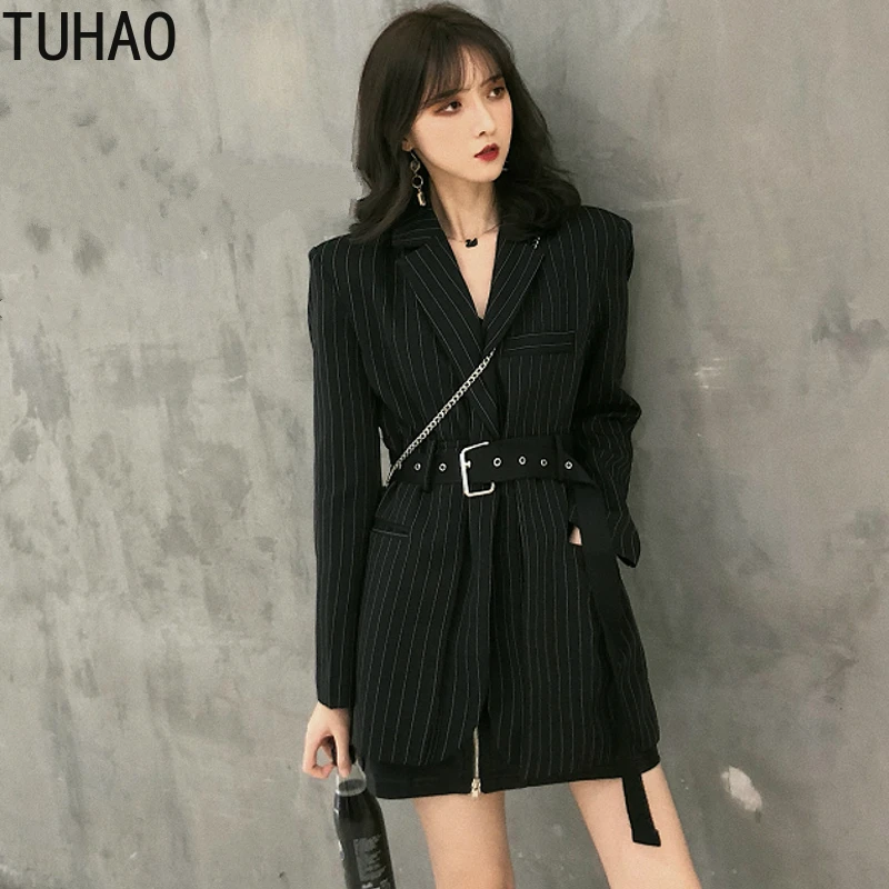 TUHAO Модные полосатые женские блейзеры с поясом, черные женские куртки с длинным рукавом, осенние свободные длинные костюмы, уличная одежда T0501