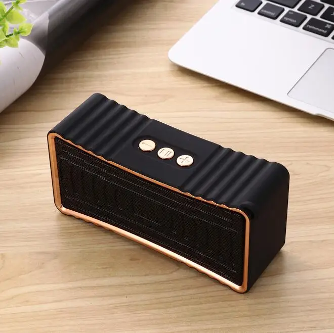 F4 Bluetooth Speaker Portable Wireless Music Column With microphone Support TF Card FM Radio U disk playback For Mobile phone - Цвет: Черный