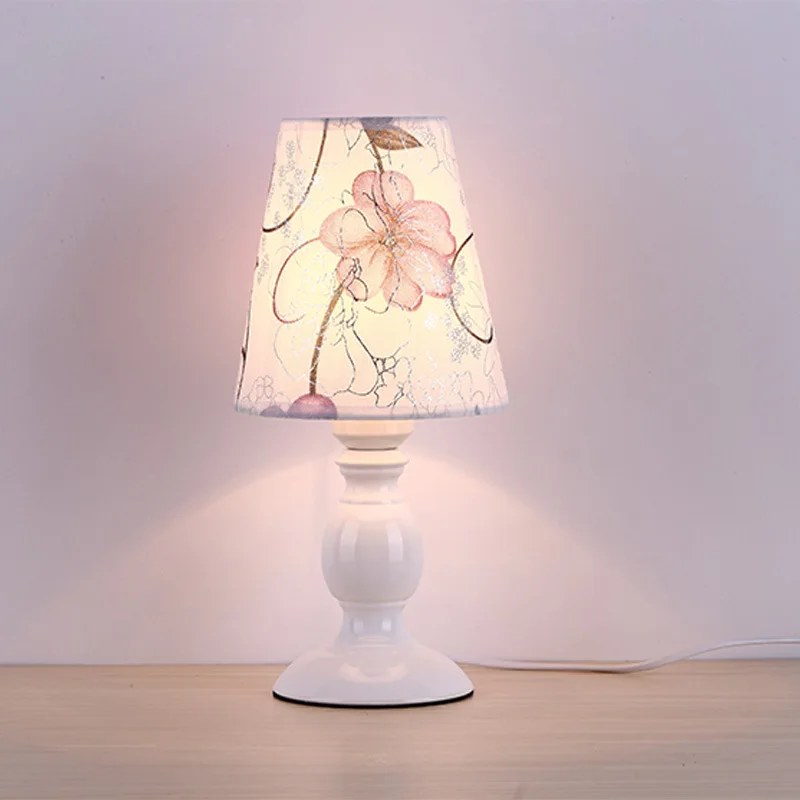 

Northern European-Style LED Bedroom Bedside Learning Eye Protection Lamp Modern Minimalist Fabric Small Table Lamp Pastoral Styl