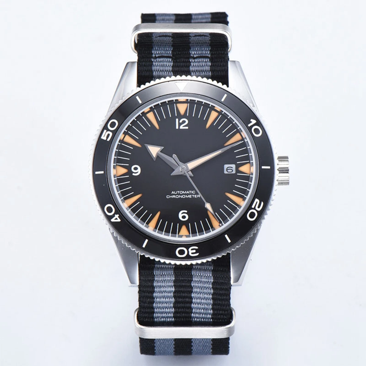 B Black dial nylon