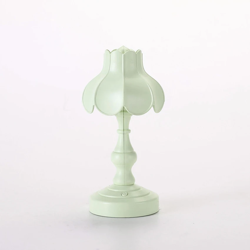 

Декоративная настольная лампа, прикроватные настольные лампы с USB-портом, ретро-ночник с пластиковым корпусом, освещение для спальни, гостиной, 2 Вт