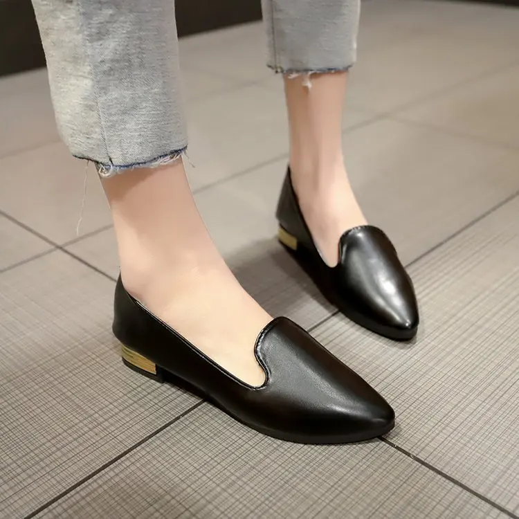 

Classic Versatile Women's Casual Shoes Pointed Shallow Mouth Small Leather Shoes Commuting Large Size Mom Shoes