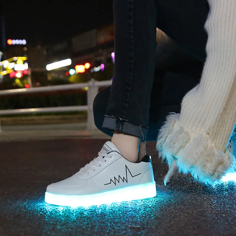 girl princess shoes Size 30-44 New LED Children Glowing Shoes Luminous Sneakers with Girls Light Up Shoes Kids Fashion Sports Running Sneakers leather girl in boots