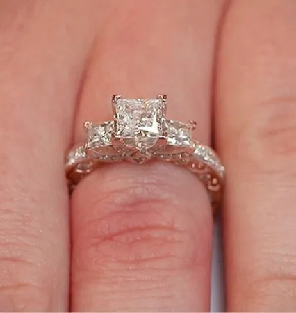 Trendy Geometric Crystal Designer Rose Gold Princess Ring for Women AAA Zircon Hollow Out Engagement Wedding Rings Jewelry