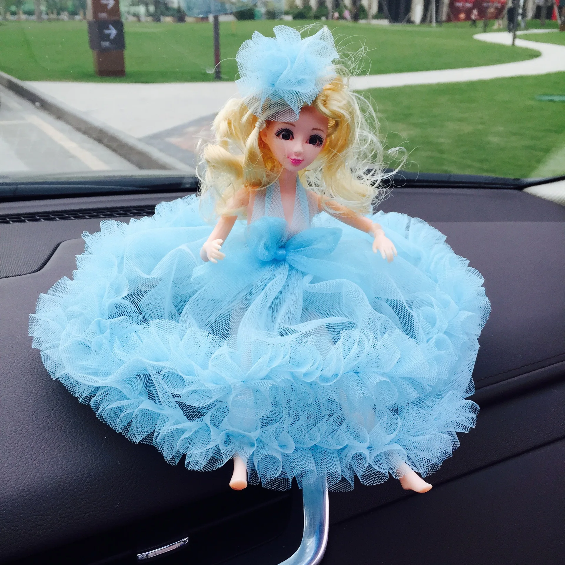 New car carrying accessories enamel doll Wedding Doll 30cm12 joint enamel doll wholesale