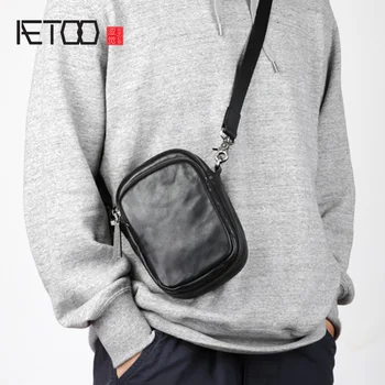 

AETOO Men's shoulder bag, leather mini messenger bag, first layer cowhide casual simple men's bag