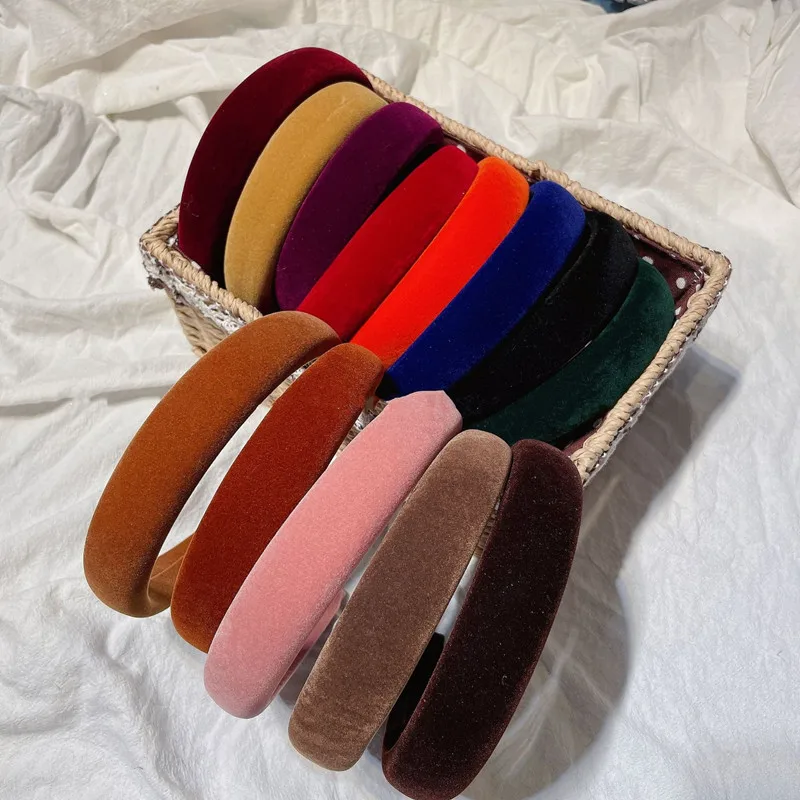 Рисунок 2 - Женская однотонная бархатная повязка на голову