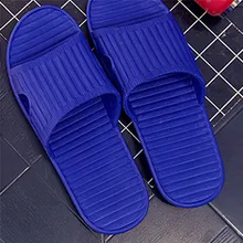 Шлепанцы для ванной для мужчин и женщин; нескользящие летние шлепанцы; мужские домашние шлепанцы на мягкой подошве; Sepatu Pria V6