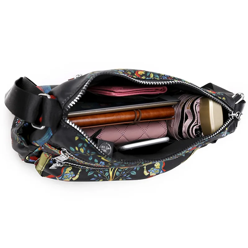 

New Style Women's Shoulder chu xing bao Large Capacity Waterproof Oxford Cloth Bag Lightweight Versatile guang jie bao Fashion S