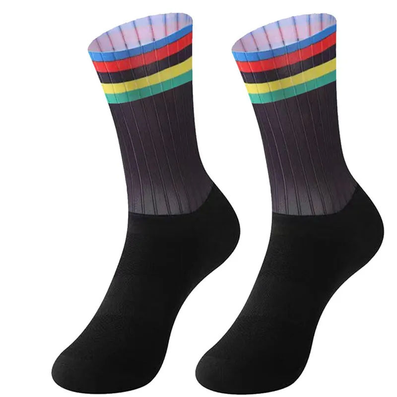 Новые Нескользящие бесшовные велосипедные носки Интегральные литье высокотехнологичный велосипед Носок компрессионный велосипед открытый бег спортивные носки - Цвет: black and black