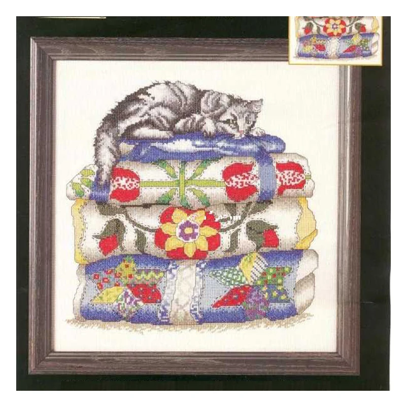 Cat on Quilts Doze sleeping of the cat