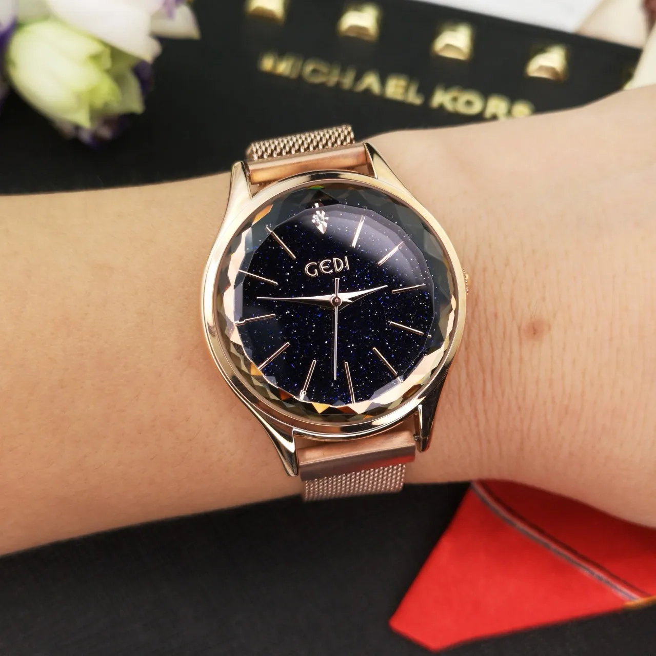 

Europe And America Article Wind Nail Star Surface Mesh Belt xi tie ci Watch