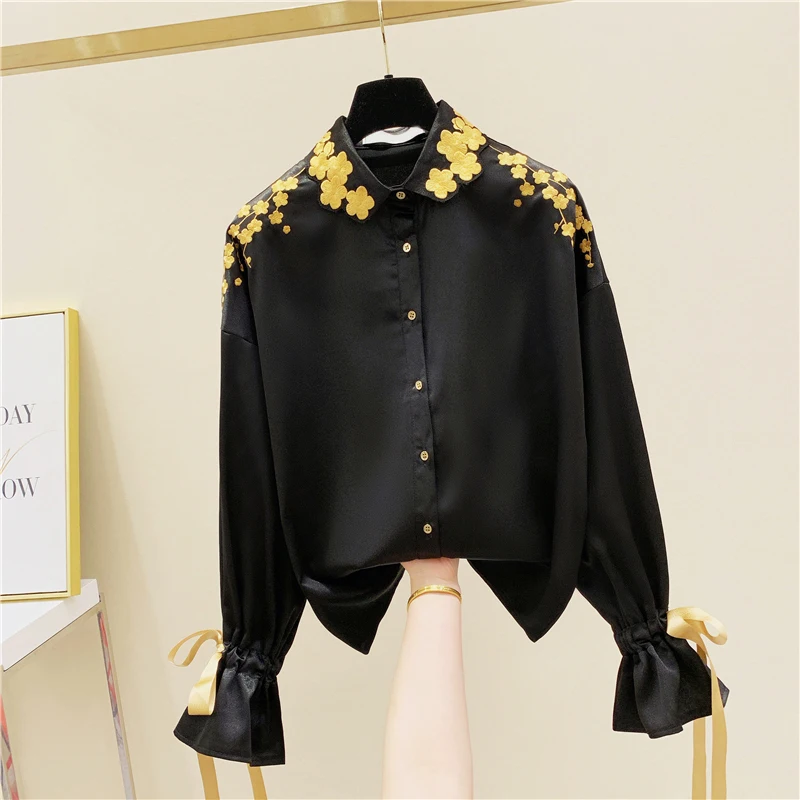

Embroidered Flower Black Blouse Women Bell Sleeve Lace-up Long Sleeve Shirt Lady Autumn New Korean-Style Loose Blouses Blusa
