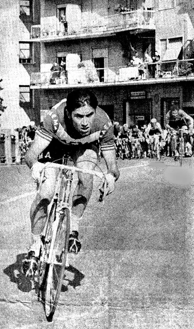 P ster de ciclismo foto de Eddy Merckx est montando de nuevo pinturas en lienzo cl