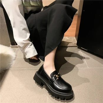 2021 Spring and Autumn New Women's Flat Shoes Ladies Leather Platform Shoes Casual Buckle Shoes Ladies Fashion All-match Shoes 5
