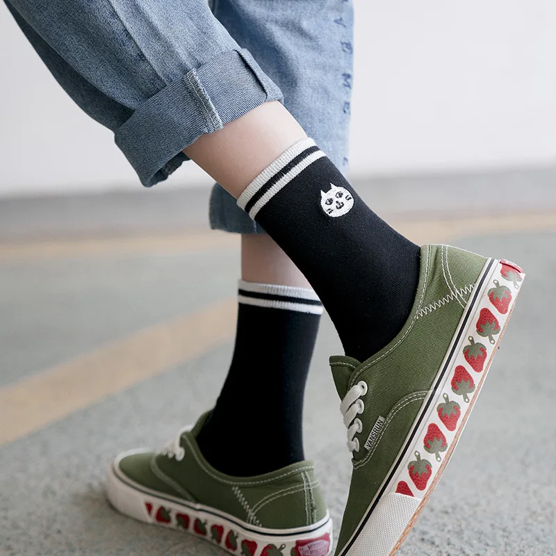 Милые женские носки в полоску с вышитым котенком; сезон осень-зима; новые хлопковые корейские женские носки; носки в духе колледжа