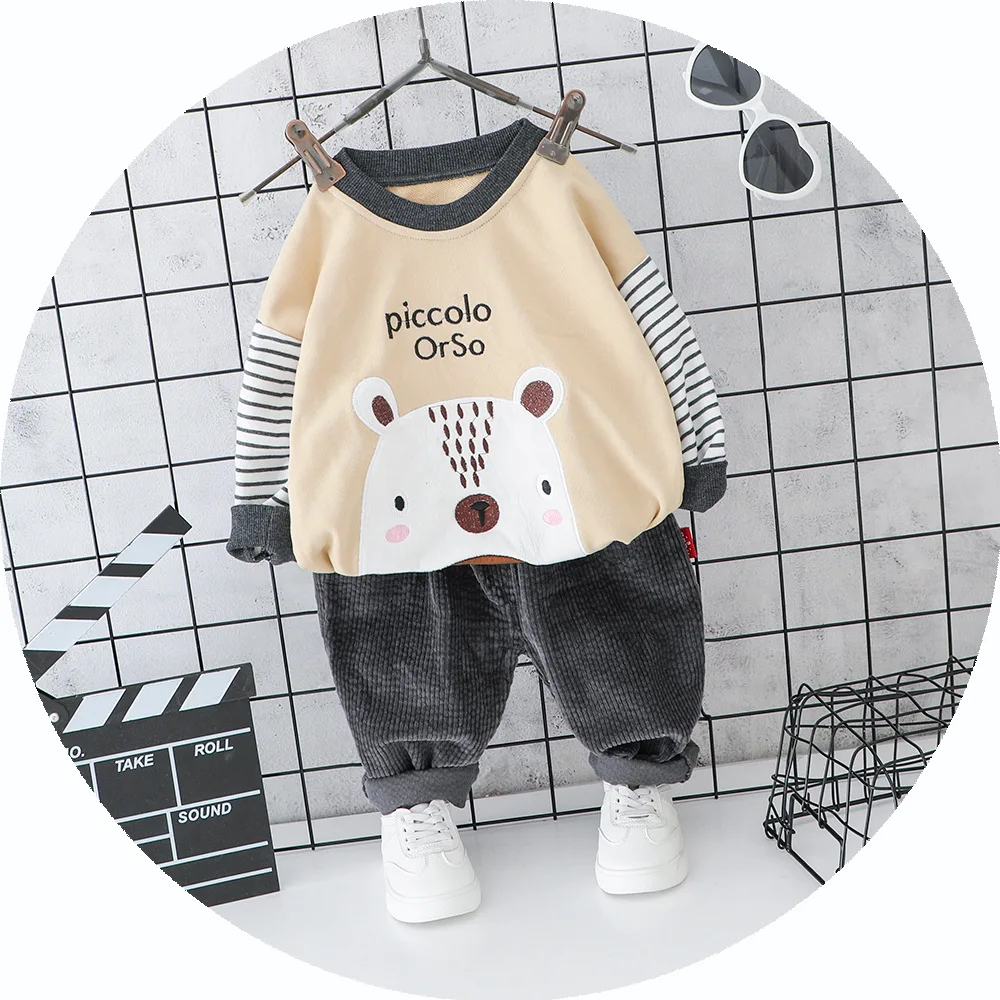 Baby boys and girls set autumn new boy bear cotton casual sports cartoon print long sleeve and baby clothes two-piece