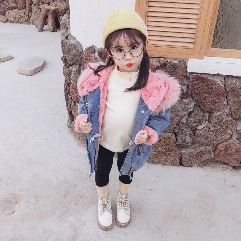 

Baby Girls Jackets Winter Toddler Kids Denim Coats Faux Fur Hooded Fleece Thick Warm Kids Outerwear 1-7 Years Overcoat Casual