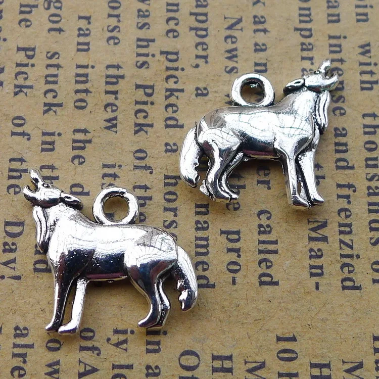 

Newest 20Pcs 14*18mm Antique Silver Color Wolf Animal Charms Fashion Necklace Pendant Accessory Charms For Jewelry Making