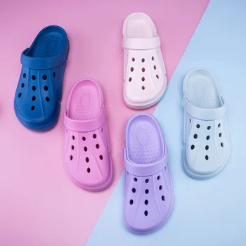 

2020 Explosion Couple Matching Crocs Air-Cushion Sandals and Slippers Garden Shoes Sandals Comfortable Slip on Casual Water Shoe