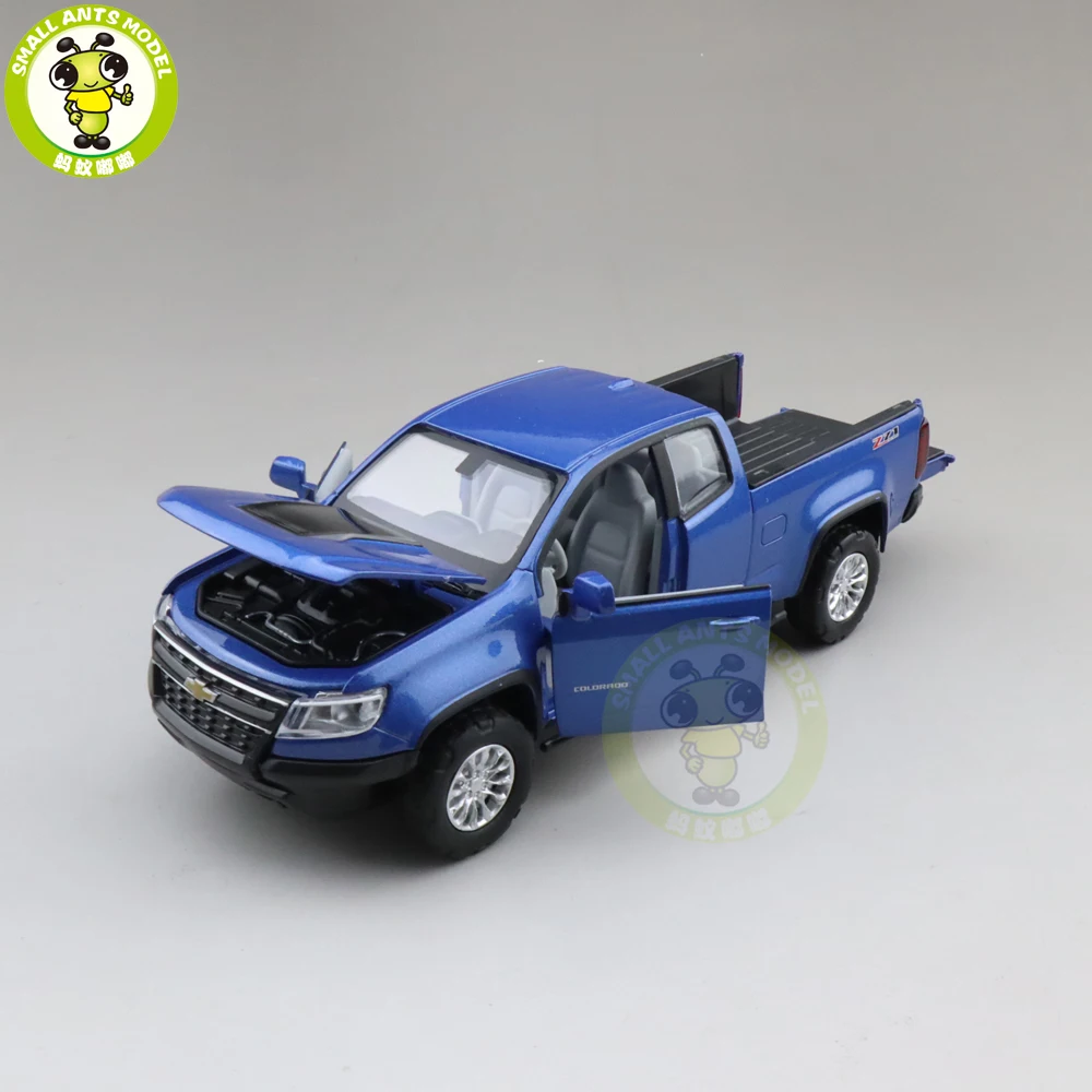 1/31 Chevrolet COLORADO Pickup литой автомобиль модели грузовиков игрушки Дети Мальчики Подарки