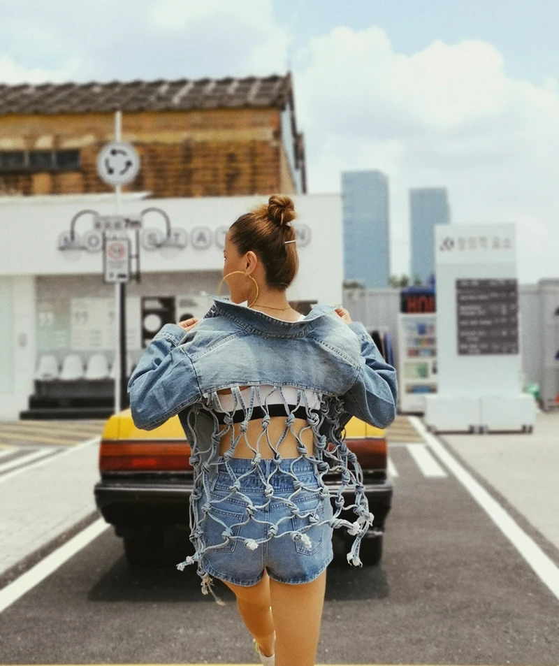 Sexy Backless Jean Jas Vrouwen 2020 Tij Mode Revers Kraag Lange Mouwen Tassel Bandages Lente/Zomer Jas Vrouwelijke Denim jas Sexy Backless Jean Jas Vrouwen 2020 Tij Mode Revers Kraag Lange Mouwen Tassel Bandages Lente/Zomer Jas Vrouwelijke Denim jas