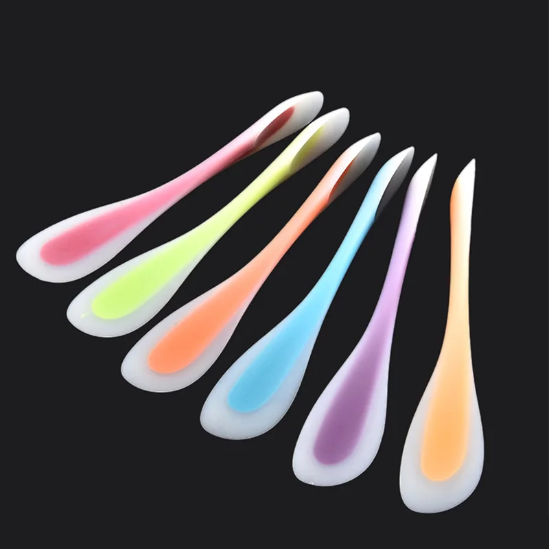 

LHX Baking Scraper Multi-function Silica Gel Integral Form Double Head Baking Silica Gel Scraper for Baking Tools HP1032 cc