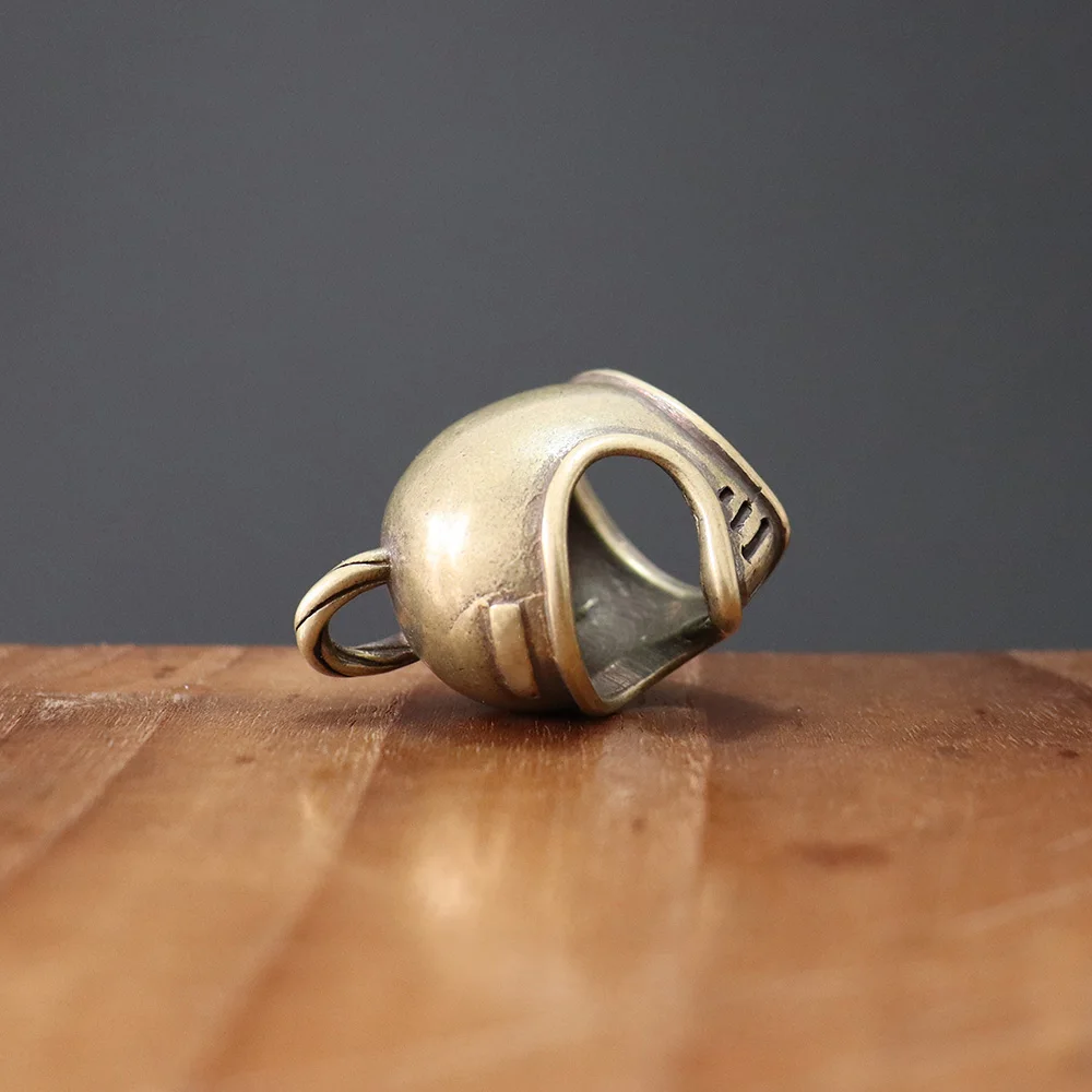 Helmet pendant brass (8)