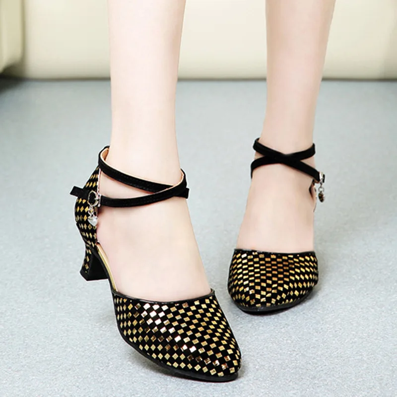 

Women's Adult Latin Dance Shoes Jump Dance Shoe Silver Friendship Dance Shoe Rubber Sole Shoes for Square Dance Shoes Soft Botto