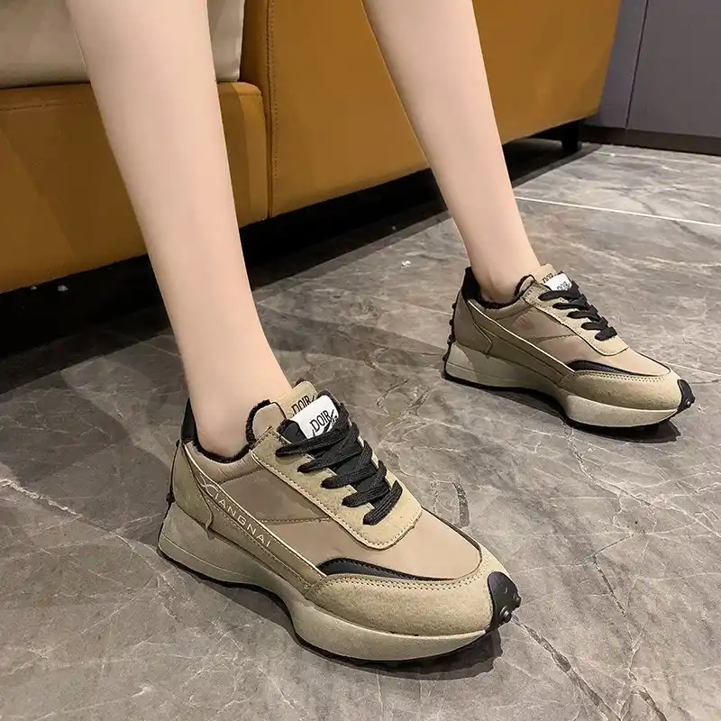 冬の毛皮の女性ソリッドカラーのプラットフォームの靴tpr厚いソールウェッジハイヒール靴分厚いスニーカーレースアップスポーツランニングスニーカー レディースヴァルカナイズシューズ Aliexpress