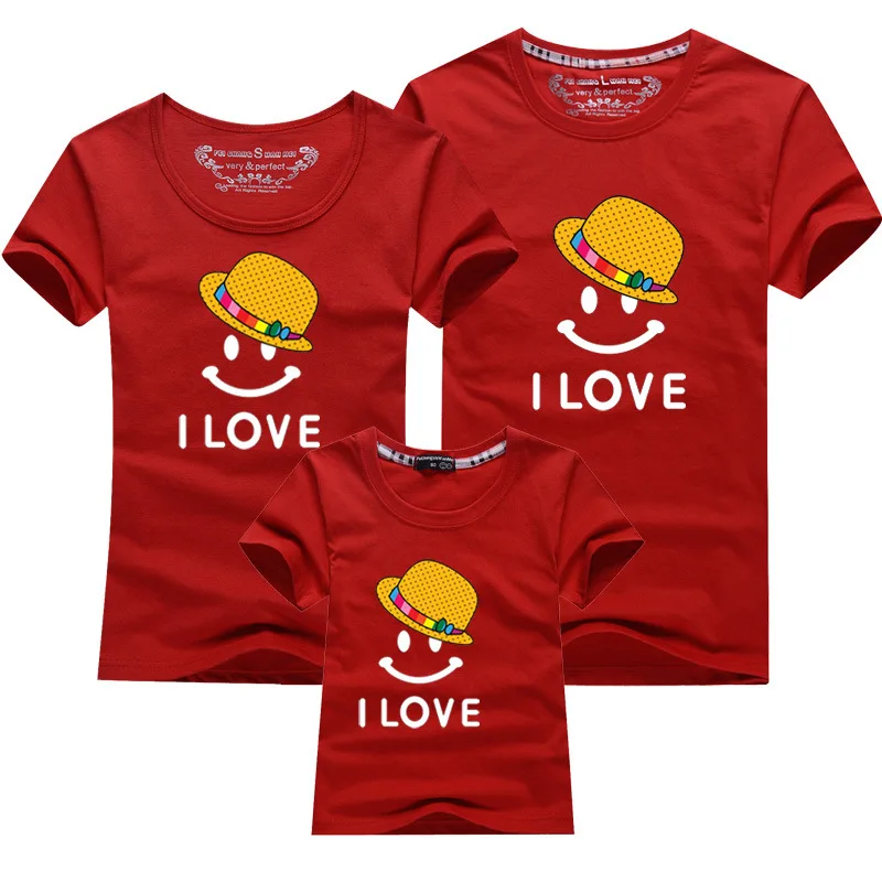 Одежда для мамы и дочки; одинаковые комплекты для семьи; Kawaii; рубашка; забавная одежда; детская одежда для маленьких девочек, папы, мамы, топики для пар; семейная футболка - Цвет: Красный