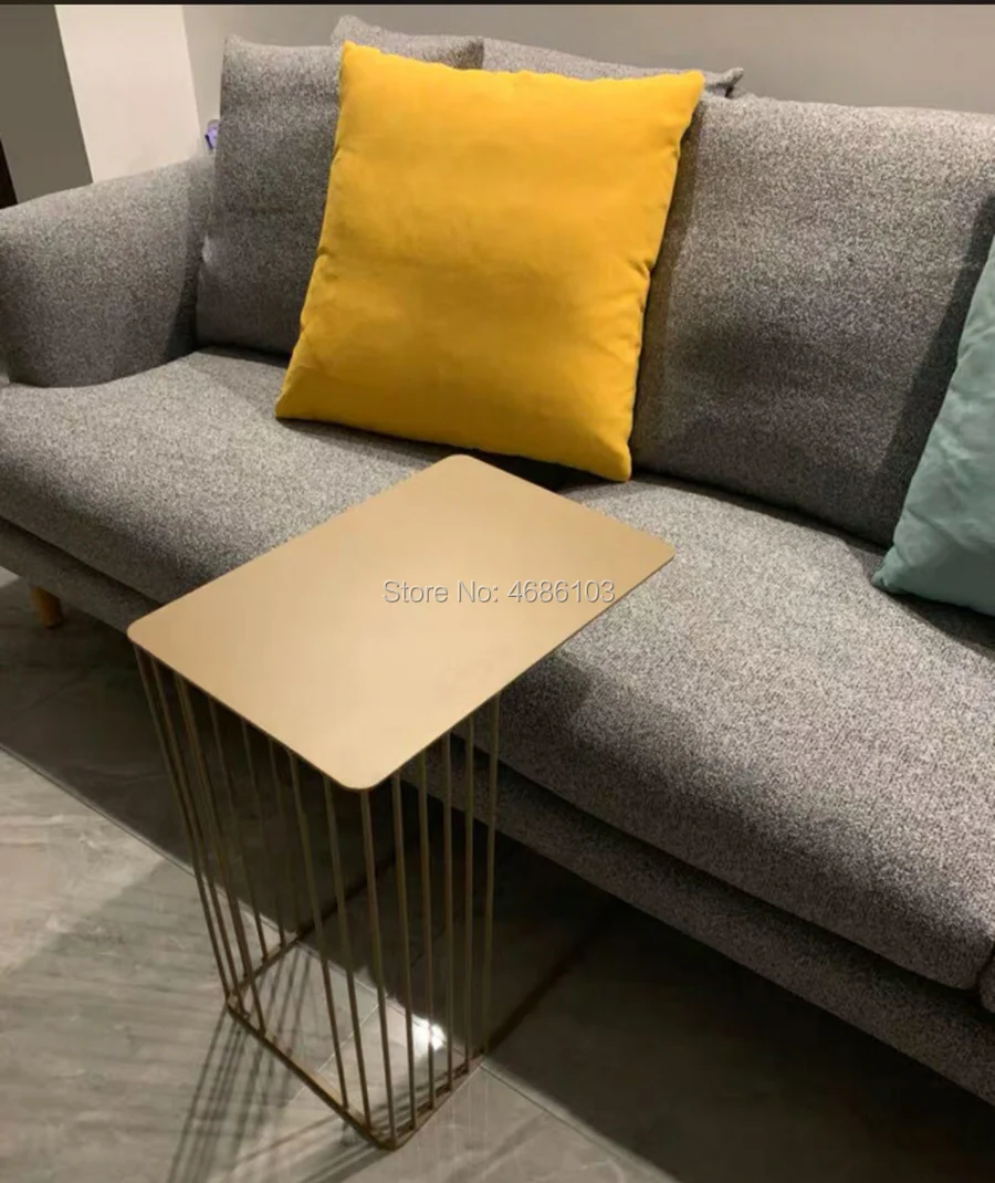  Luxury gold Creative wrought iron coffee table modern minimalist small table bedroom bedside table 